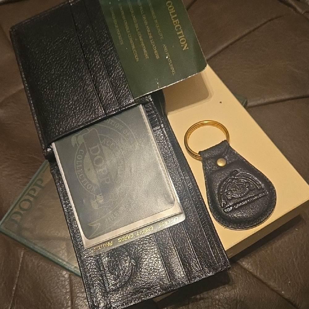 VINTAGE Dopp Black Leather Card Holder and Key Fob